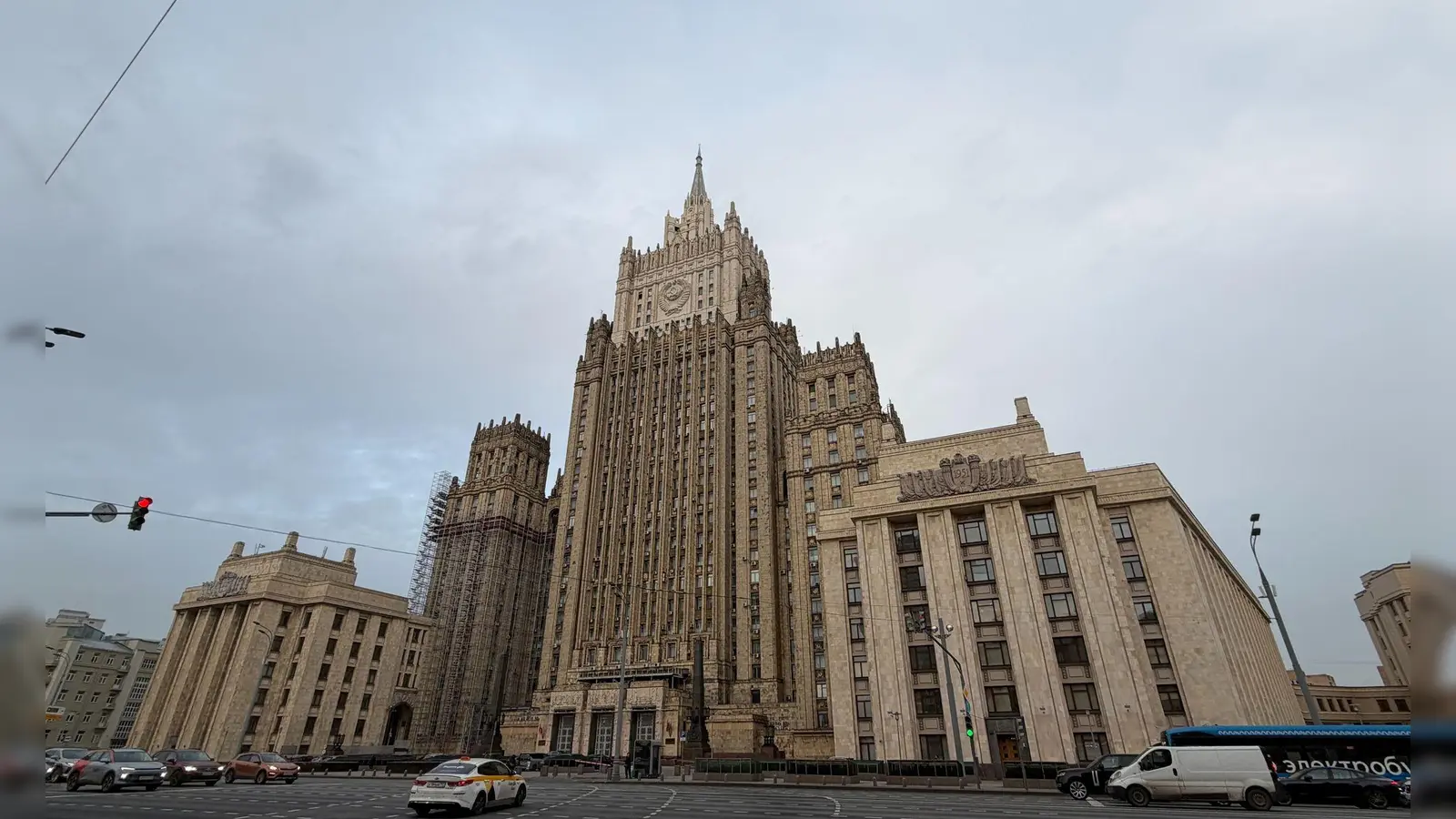 Russland hat nach der Ausweisung eines seiner Diplomaten aus Deutschland nun auch einen Mitarbeiter der deutschen Botschaft zur unerwünschten Person erklärt. (Archivbild) (Foto: Ulf Mauder/dpa)