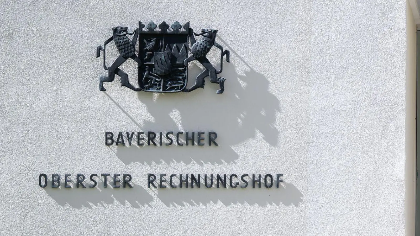 Der ORH will, dass der Freistaat nicht freiwillig zu viel für die Bahn zahlt. (Archivbild) (Foto: Sven Hoppe/dpa)