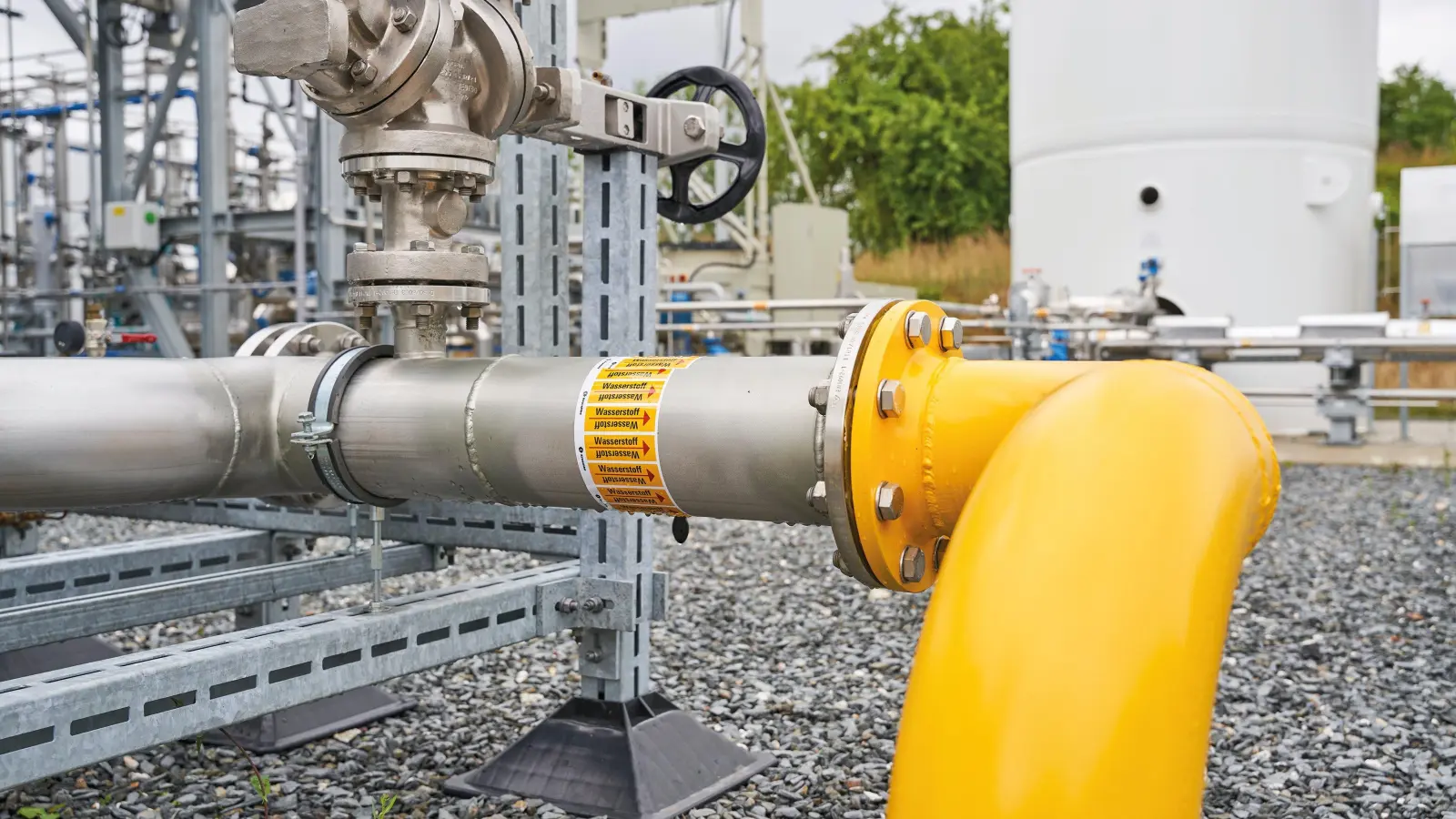 Das Foto zeigt eine Wasserstoff-Pipeline. Im Landkreis wird man sie allerdings kaum sehen. Es wird lediglich eine Erdgasleitung umgenutzt, die jetzt schon unterirdisch verläuft. (Foto: Swen Gottschall)