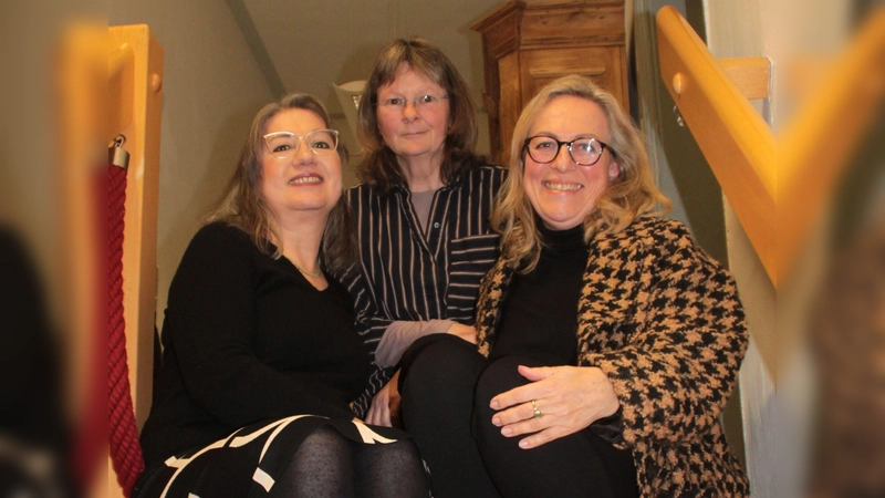 In der Jahresversammlung des „Fördervereins Klosterchor und historische Stadtbibliothek“ bestätigten die Mitglieder (von links) Jutta Hofmann, Christa Schlosser und Sabine Detsch in ihren Ämtern. (Foto: Hans-Bernd Glanz)