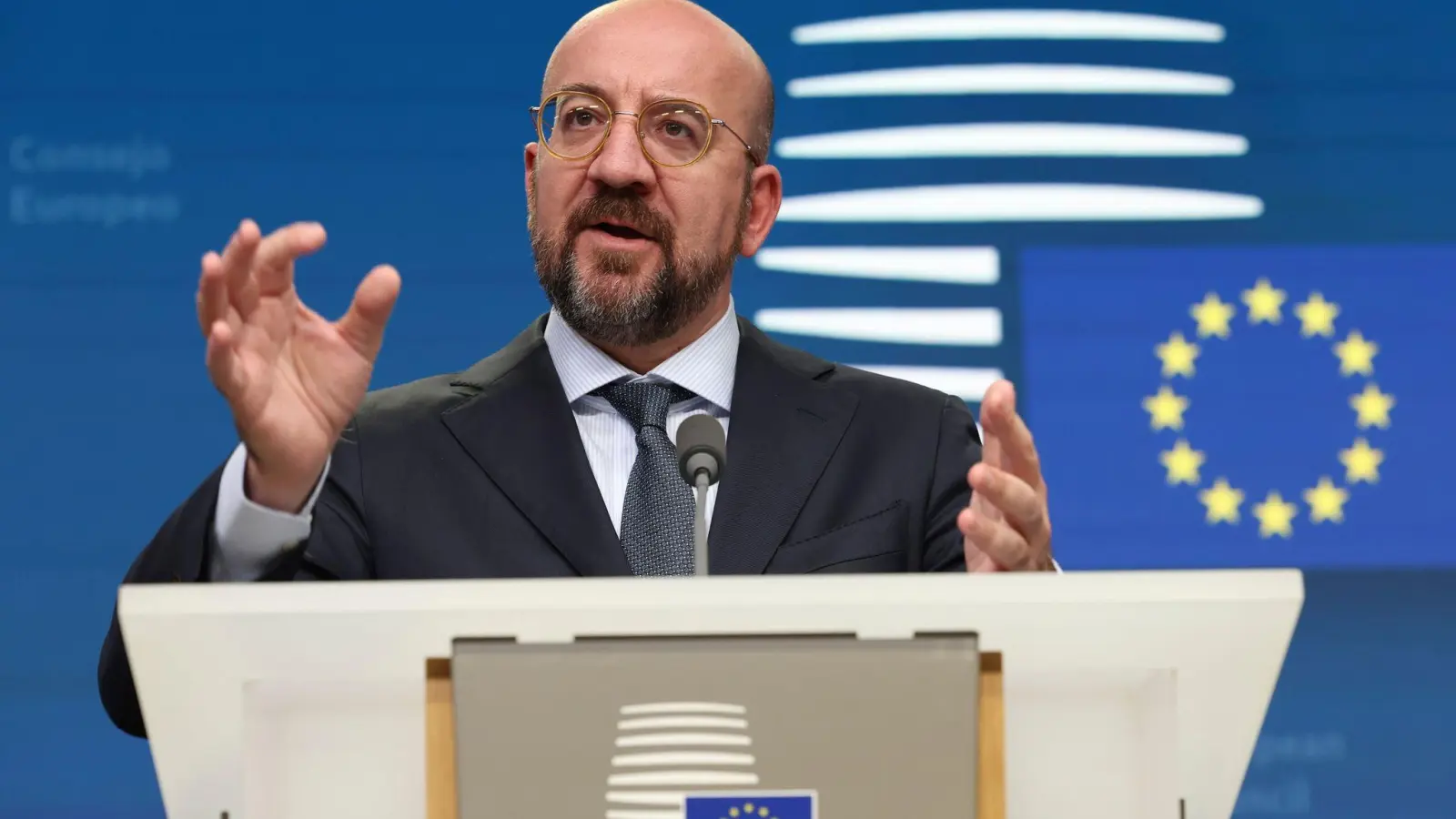 „Die Ukraine kann 2030 zur EU gehören, wenn beide Seiten ihre Hausaufgaben machen“, sagt Charles Michel. (Foto: Geert Vanden Wijngaert/AP/dpa)