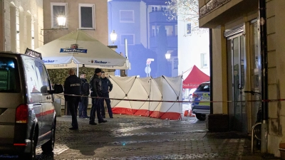 Im Ansbacher Stadtzentrum neben der Fußgängerzone stoppte die Polizei mit einem Schuss ins Bein einen Mann, der mit einem Messer bewaffnet war. (Foto: Zeynel Dönmez)