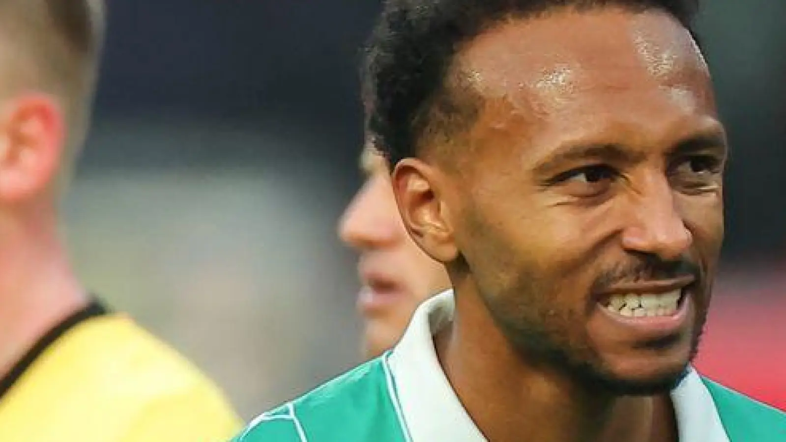 Der Fürther Julian Green (r) ist wieder fit. (Archivbild) (Foto: Daniel Karmann/dpa)