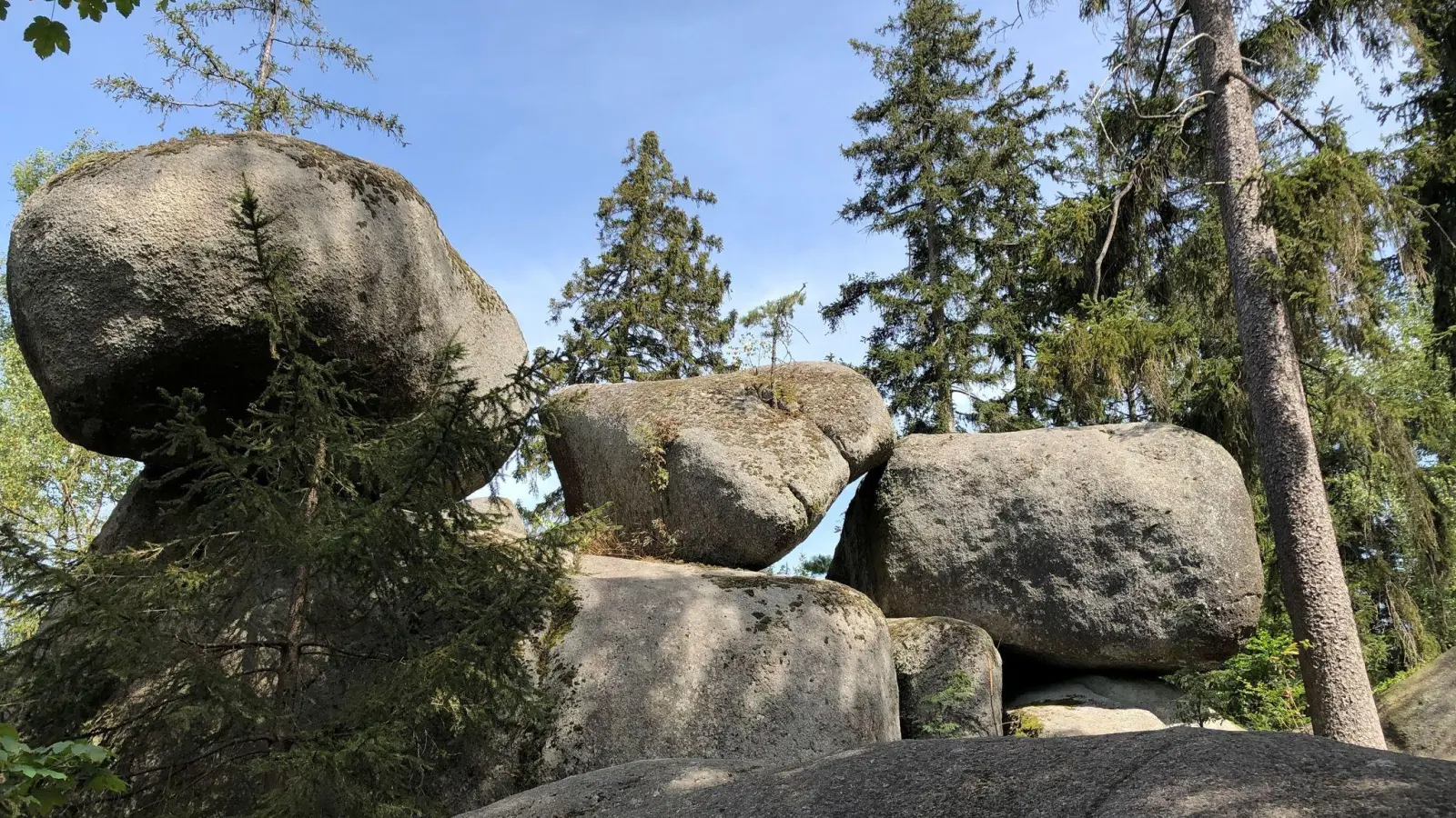Die Granitfelsen beeindruckten einst auch Goethe. (Archivbild) (Foto: Kathrin Zeilmann/dpa)