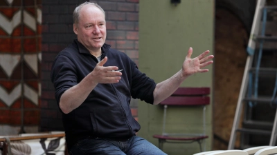 Jürgen Eick ist seit 2025 künstlerischer Leiter des Toppler-Theaters. Nach der Spielzeit 2027 wird er Richtung Nordrhein-Westfalen wechseln. (Archivbild: Thomas Wirth)