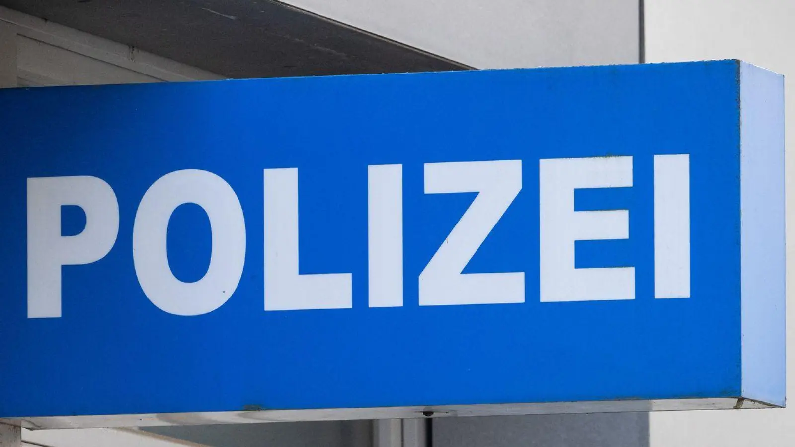Der 13-Jährige wurde vom Jugendamt in Obhut genommen. (Symbolbild) (Foto: Soeren Stache/dpa)