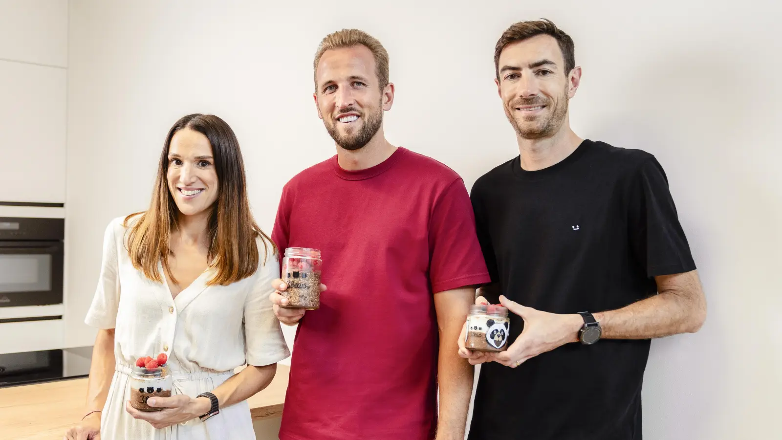 Seit acht Jahren führen Caroline Nichols und ihr Mann Tim (r.) ihr Unternehmen. Mit dem Kapitän der englischen Fußball-Nationalmannschaft als Gesellschafter wollen sie den britschen Markt erobern. (Foto: 3Bears/Sebastian König)