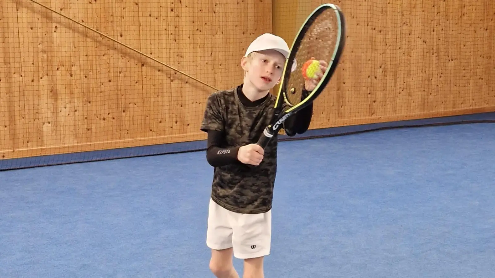 Tennis-Talent Theo Auerochs war in Krumbach erst im Finale zu stoppen. (Foto: Robert Auerochs)