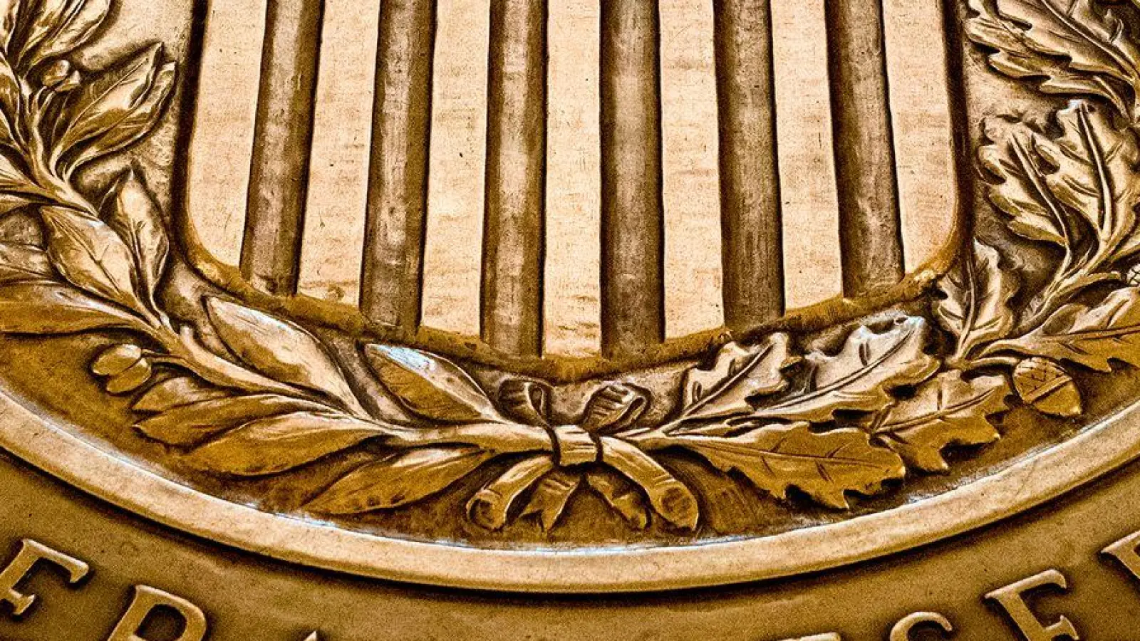 Wird die US-Notenbank Federal Reserve erstmals seit Monaten den Leitzins senken? (Archivfoto) (Foto: Andrew Harnik/AP/dpa)