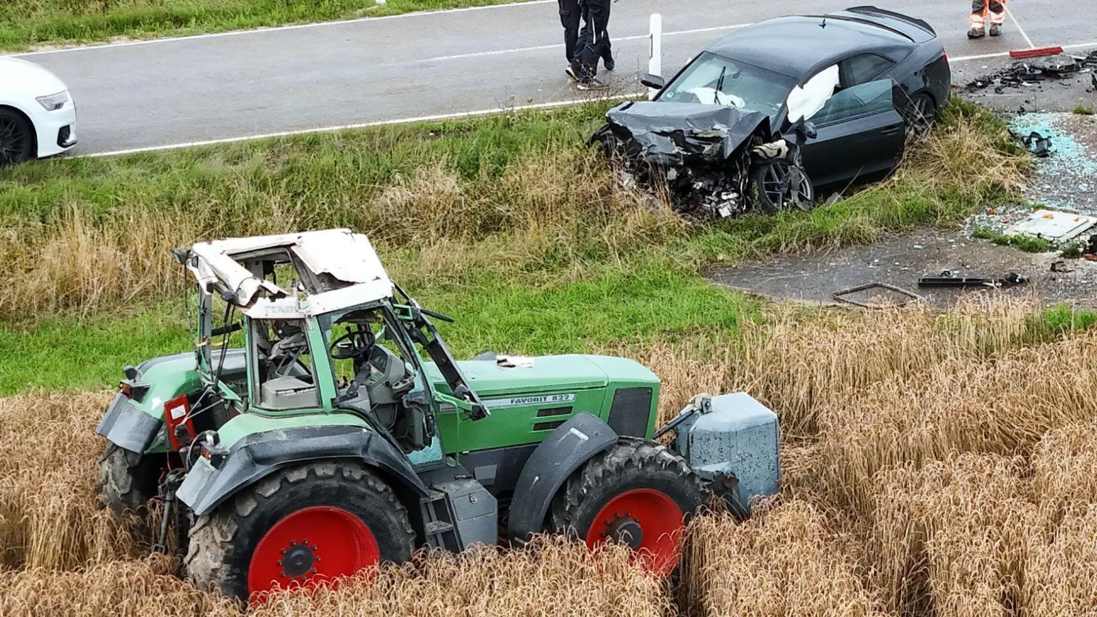 Bei dem Überschlag wurde ein vierjähriger Junge aus dem Traktor geschleudert und schwer verletzt.  (Foto: Philipp André/onw-images/dpa)