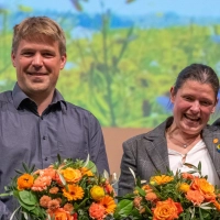 Die ÖDP will die Amtszeit des bayerischen Ministerpräsidenten begrenzen - acht Jahre nach dem gescheiterten Antrag der CSU im Landtag will die Partei ein Volksbegehren initiieren. (Archivbild) (Foto: Armin Weigel/dpa)