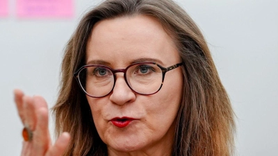 Seit Anfang 2020 leitete Sigrid Nikutta DB Cargo - die Gütertochter der Deutschen Bahn fuhr in all den Jahren aber weiter Verluste ein. (Archivbild) (Foto: Kay Nietfeld/dpa)