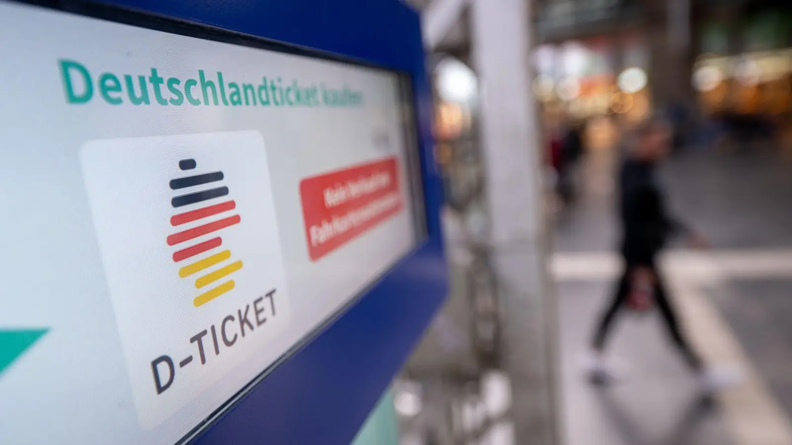 Für 2025 gesichert, danach aber nicht: Das Deutschlandticket. (Archivbild) (Foto: Sebastian Gollnow/dpa)