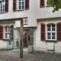 Das Ansbacher Markgrafenmuseum hat ab sofort erst ab 12 Uhr geöffnet. Die Stadt begründet den Schritt mit Einsparungen. (Foto: Robert Maurer)