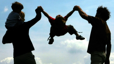 Mit ihren Geschwistern haben viele Menschen die längste Beziehung in ihrem Leben. (Symbolbild) (Foto: picture alliance / dpa)