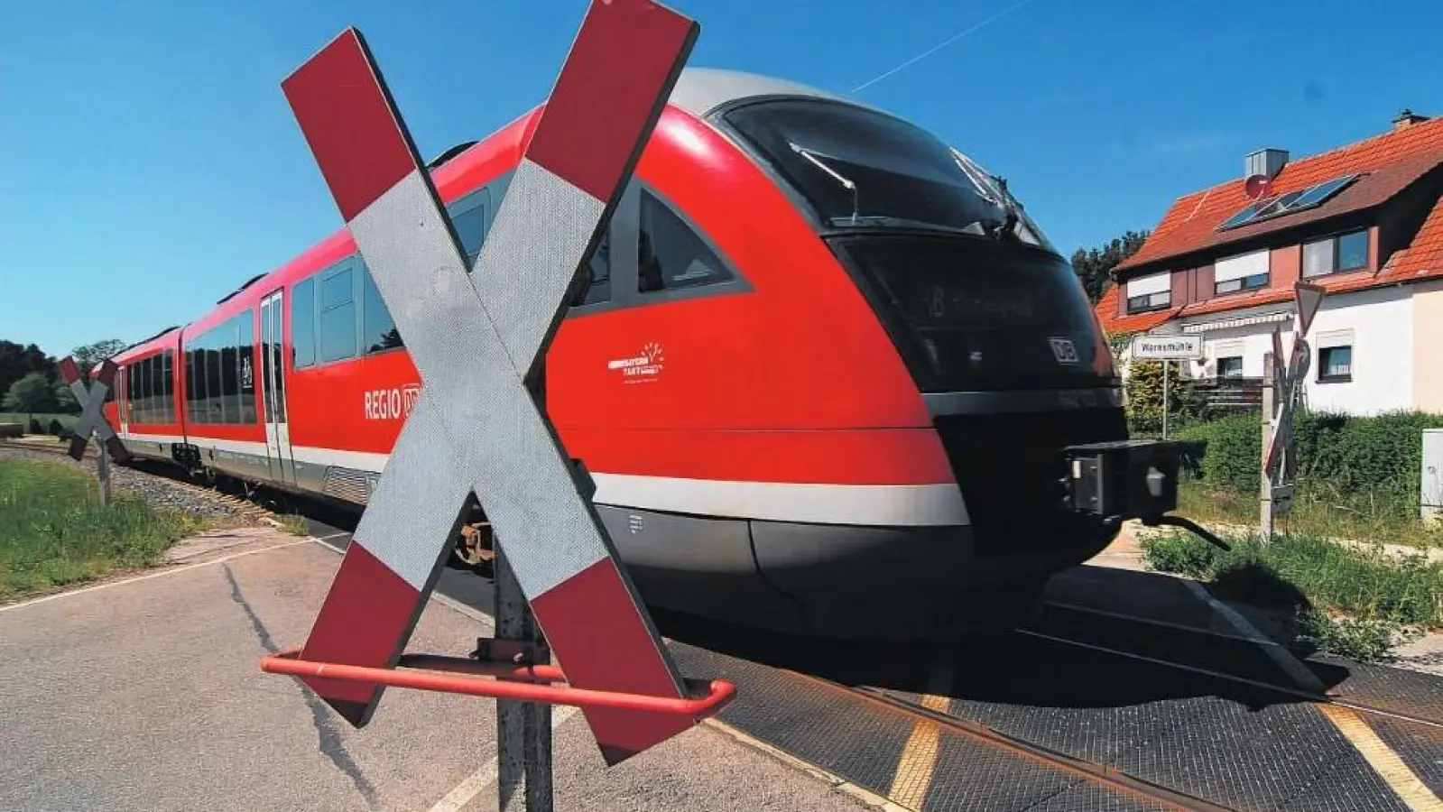 Eine kurzfristige Reparatur an einem Triebzug führt am Donnerstag zu Ausfällen auf der Bahnstrecke Wicklesgreuth-Windsbach. (Foto: Wolfgang Grebenhof)