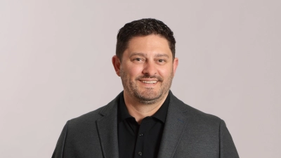 Torsten Kunder ist Steuerfachwirt und will mit seiner Kandidatur für den Bürgermeisterposten ein kommunalpolitisches Amt übernehmen.  (Foto: Fotostudio Beate Kißlinger)