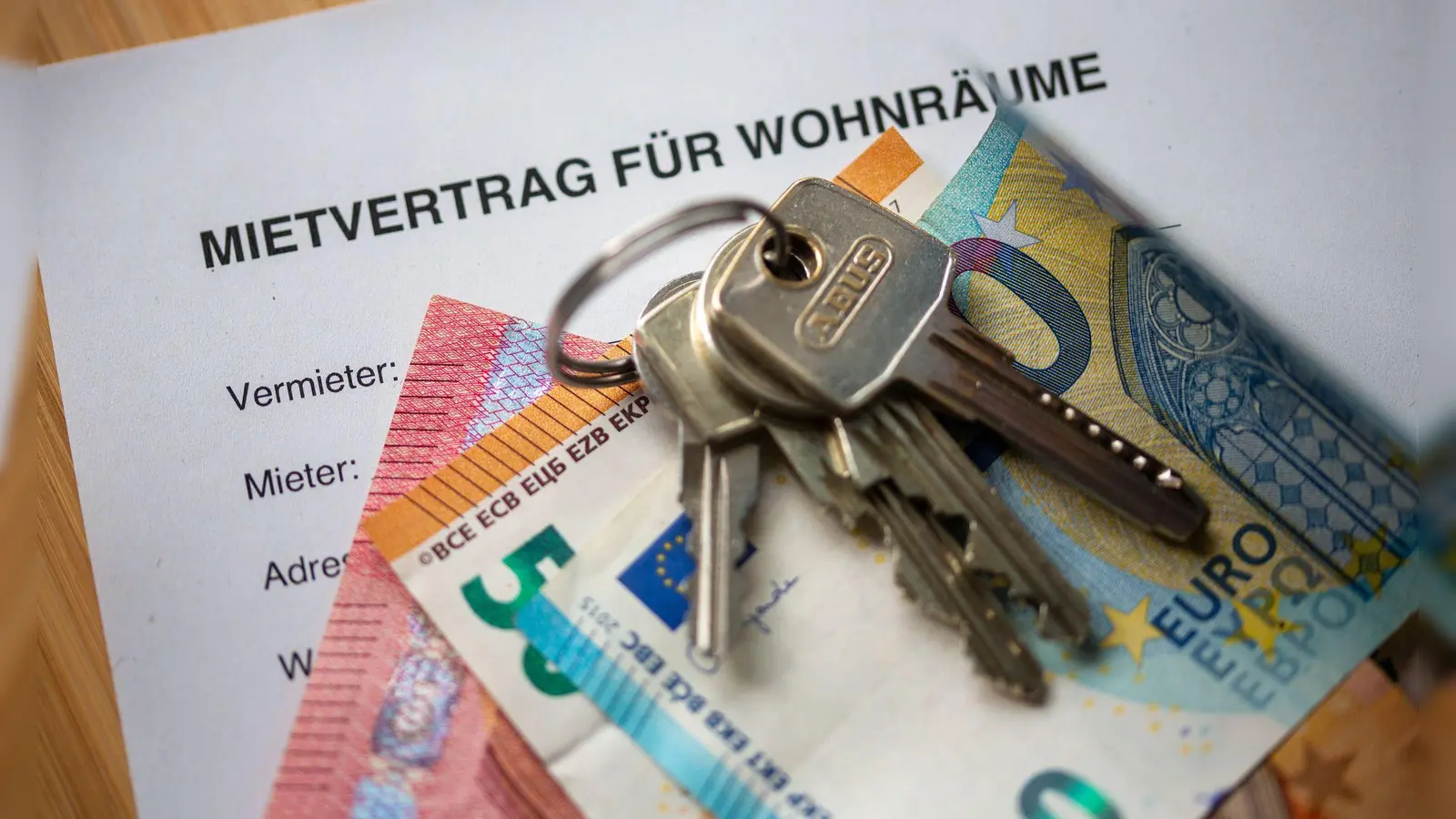 Für Indexmieten, Kurzzeitmietverträge und die Vermietung möblierter Wohnungen plant die Bundesjustizministerin strengere Regeln. (Symbolbild) (Foto: Fernando Gutierrez-Juarez/dpa)