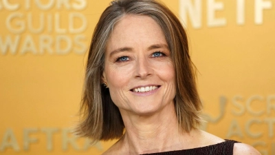 Oscar-Preisträgerin Jodie Foster glaubt, dass das Drehbuch zum Erfolgsfilm „F1“ mit Brad Pitt möglicherweise von künstlicher Intelligenz geschrieben wurde. (Archivbild) (Foto: Jordan Strauss/Invision via AP/dpa)