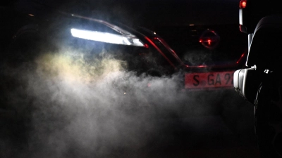 Die EU-Kommission will eine Rücknahme des sogenannten Verbrenner-Aus vorschlagen. (Archivbild) (Foto: Bernd Weißbrod/dpa)