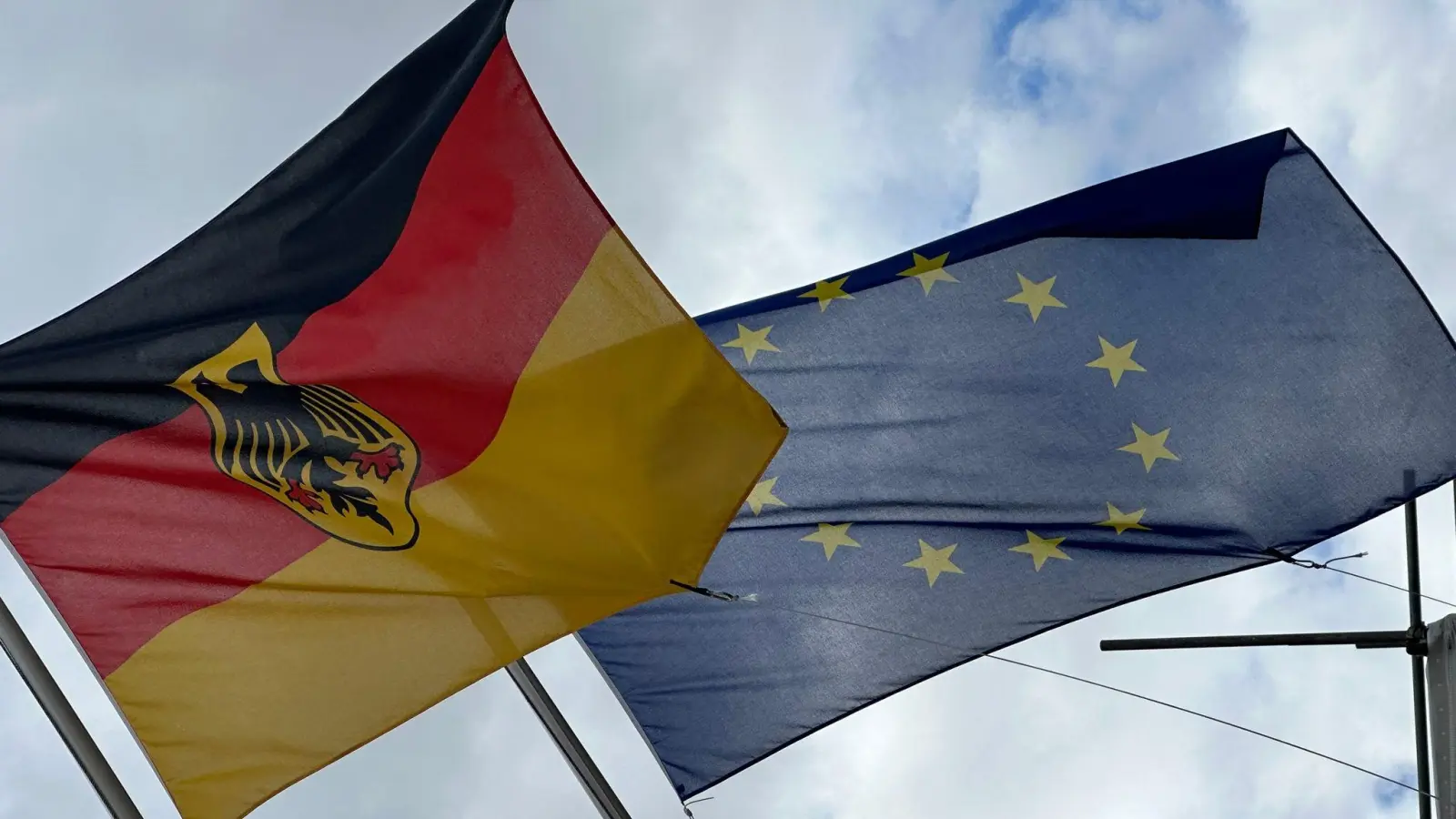 Der Handel mit den anderen EU-Ländern sichert einer Studie zufolge Millionen Jobs in Deutschland. (Symbolbild) (Foto: Benedikt von Imhoff/dpa)