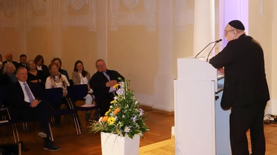 Rabbiner Professor Dr. Andreas Nachama ging in seinem Festvortrag auch auf seine Familiengeschichte ein. (Foto: Oliver Herbst)