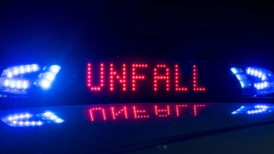 Ein Unfall - hoffentlich nur ein Blechschaden: Aber auch der kann im Nachgang zu Streitigkeiten über die Haftung führen. (Foto: Monika Skolimowska/dpa-Zentralbild/dpa)