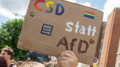 Jahrelang musste die queere Community in Bayern auf einen Aktionsplan der Staatsregierung warten. Nun hat das Kabinett ihn beschlossen und mit ihm ein Schutzversprechen gegen Hass und Ausgrenzung. (Archivbild) (Foto: Stefan Puchner/dpa)
