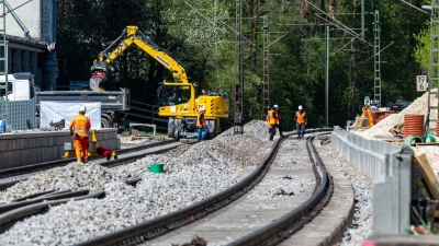 Die Hälfte der Bauarbeiten auf dem Abschnitt Nürnberg-Regensburg ist laut Bahn inzwischen abgeschlossen. (Foto: Armin Weigel/dpa)
