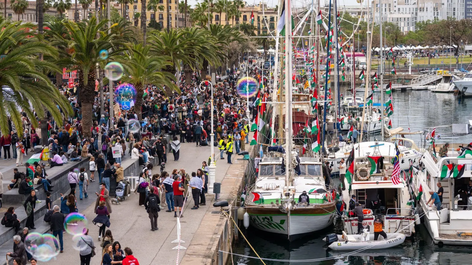 39 Boote der GSF-Flotte liefen in Barcelona aus. (Archivbild) (Foto: Joan Mateu Parra/AP/dpa)
