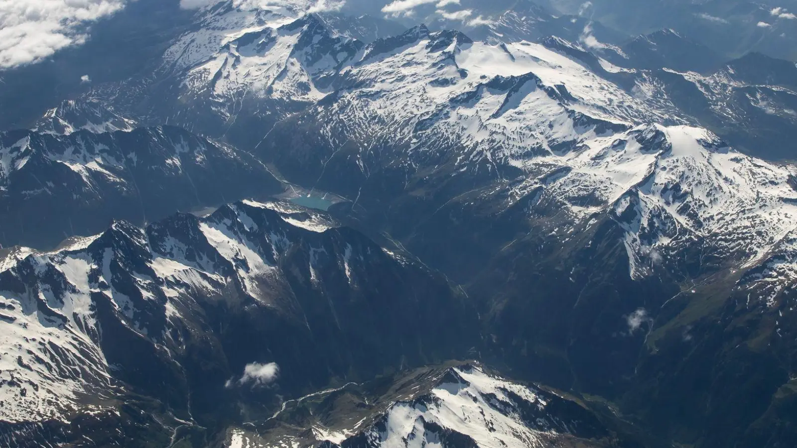 Die Frau stürzte in den Zillertaler Alpen in den Tod. (Foto: Archiv) (Foto: Daniel Karmann/dpa)