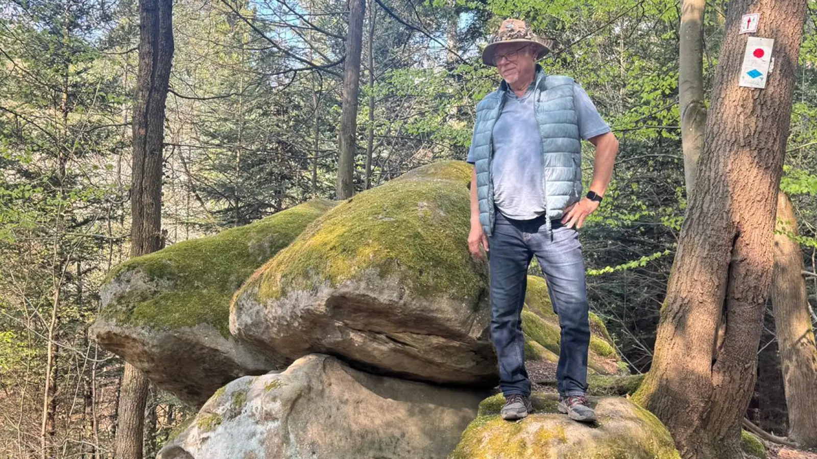 Heinz Meier, der Vizepräsident des Fränkischen Albvereins, auf einer seiner vielen Touren. (Foto: Monika Meier)