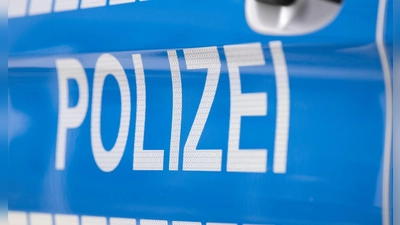 Die Polizei sucht nach Zeugen. (Symbolbild) (Foto: Boris Roessler/dpa)