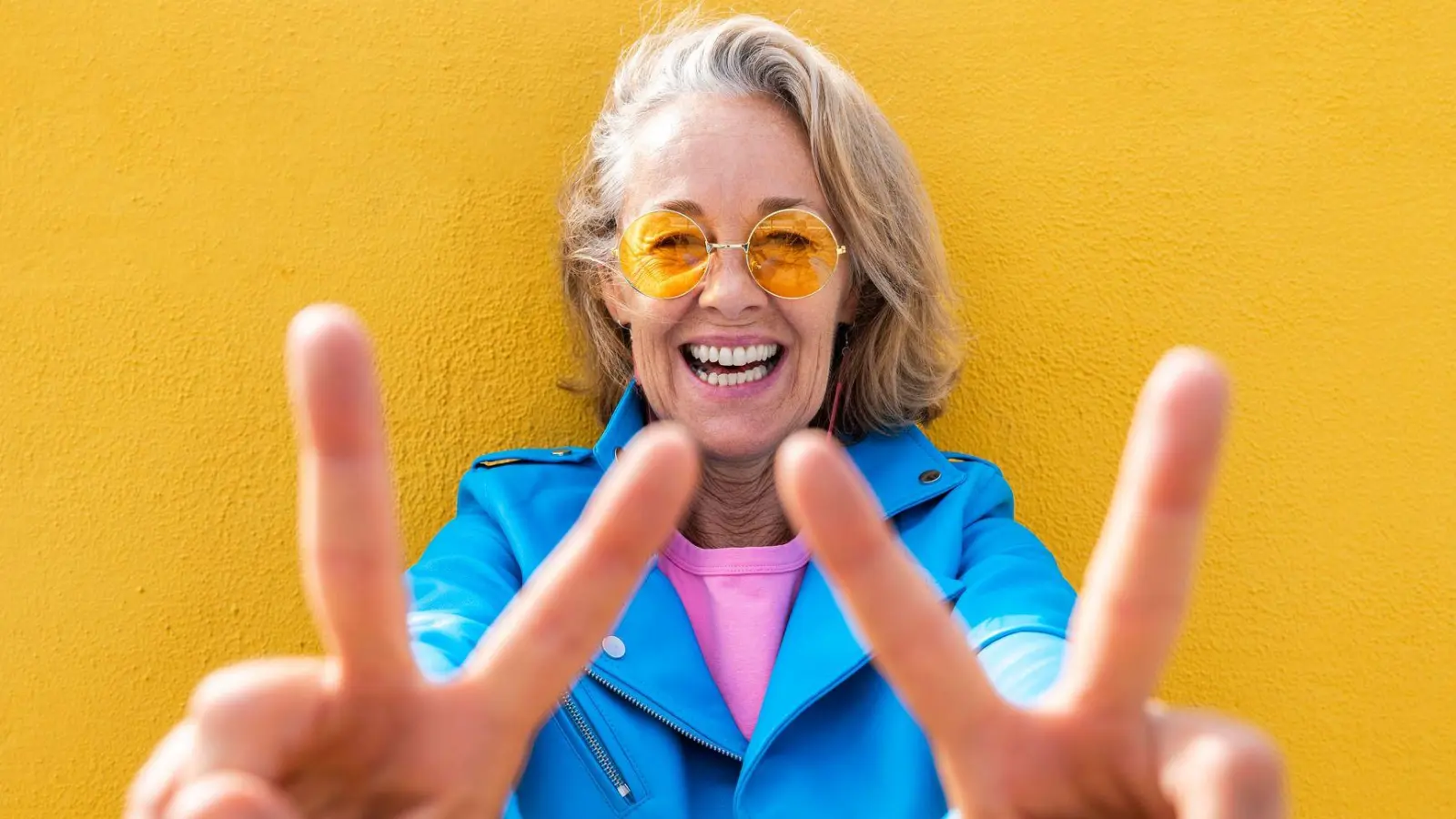 Selbstliebe statt ständiger Selbstkritik: Wer darauf achtet, mit sich selbst gut umzugehen, verspürt mehr Lebensfreude.  (Foto: Oneinchpunch/Westend61/dpa-tmn)