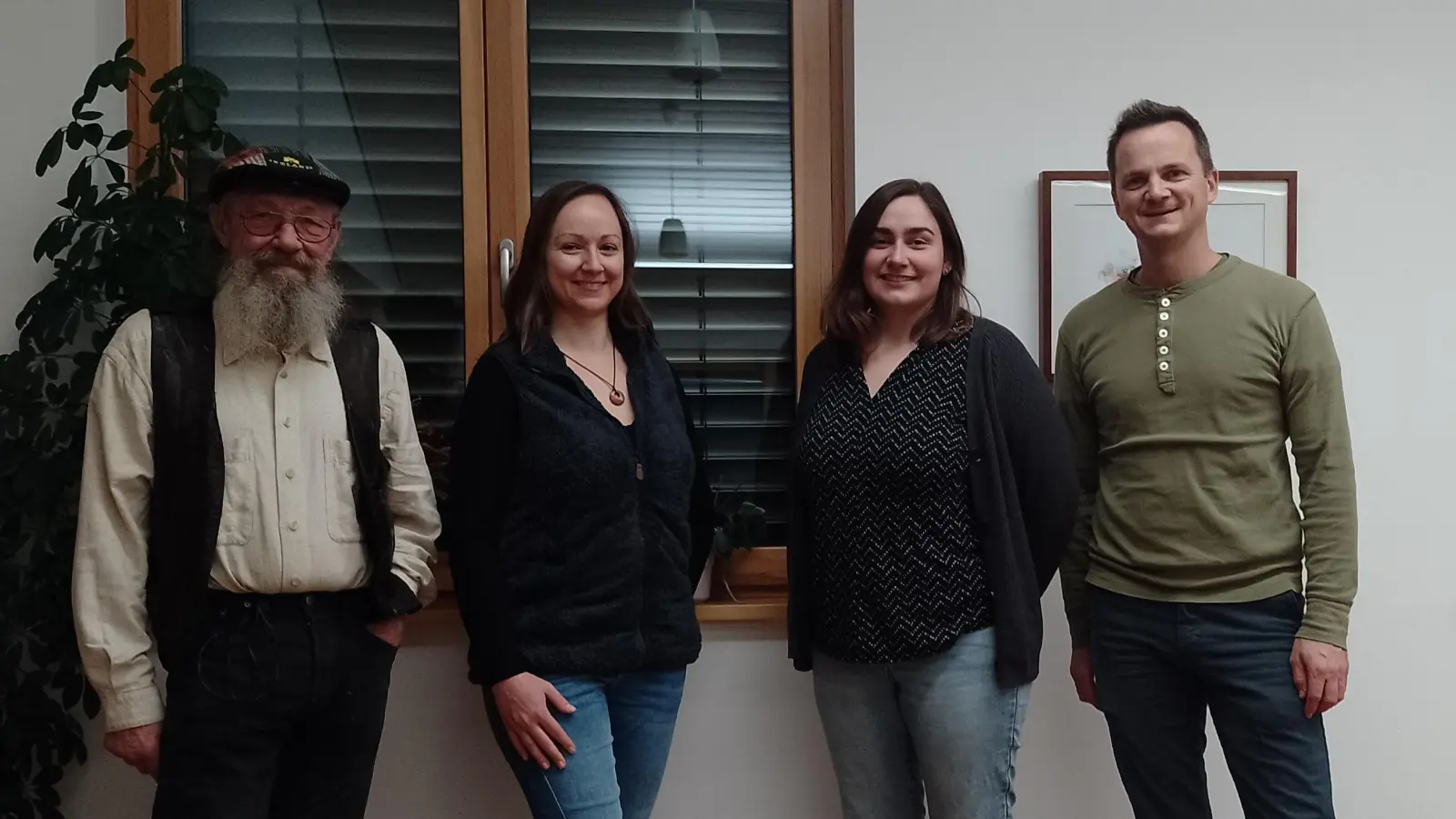 Die Ergersheimer Grünen haben ihre Kandidatinnen und Kandidaten für die Gemeinderatswahl aufgestellt (von links): Herbert Kreidl, Nina Chiarello, Denise Mann und Martin Weidt. (Foto: Lilly Weidt)
