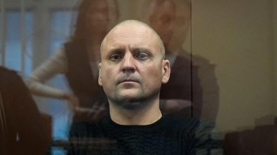 Udalzow nannte die Strafe eine „schändliche Entscheidung“. (Archivbild) (Foto: Alexander Zemlianichenko/AP/dpa)