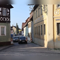 Die Würzburger Straße mit ihrer Engstelle zum Marktplatz hin wird der nächste Bauabschnitt der Scheinfelder Altstadtsanierung. Dieser soll voraussichtlich im April oder Mai beginnen (Foto: Andreas Reum)