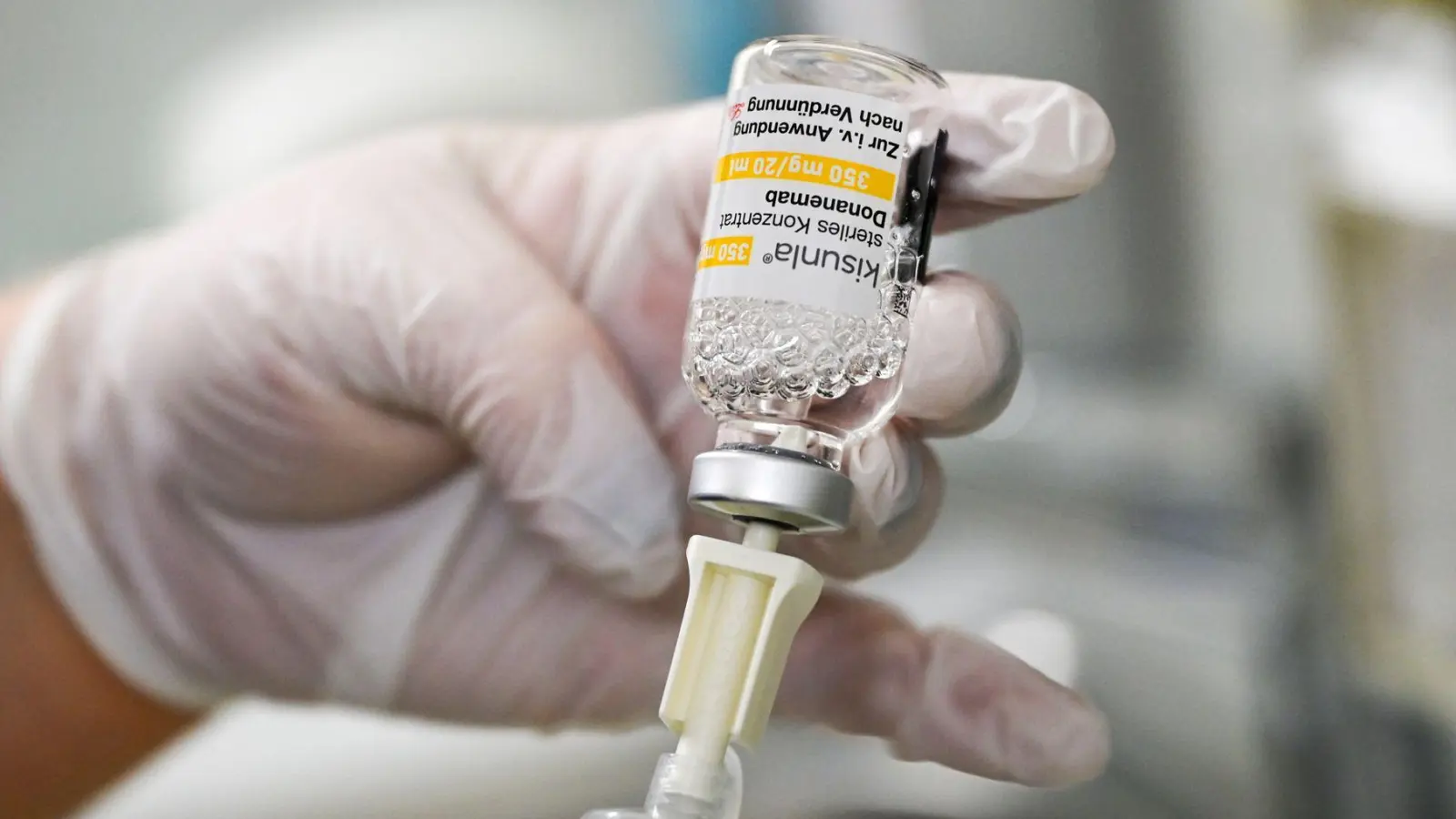 Das entscheidende Expertengremium sieht auch beim Alzheimer-Mittel Donanemab keinen zusätzlichen Nutzen gegenüber bisherigen Behandlungen. (Foto: Jens Kalaene/dpa)