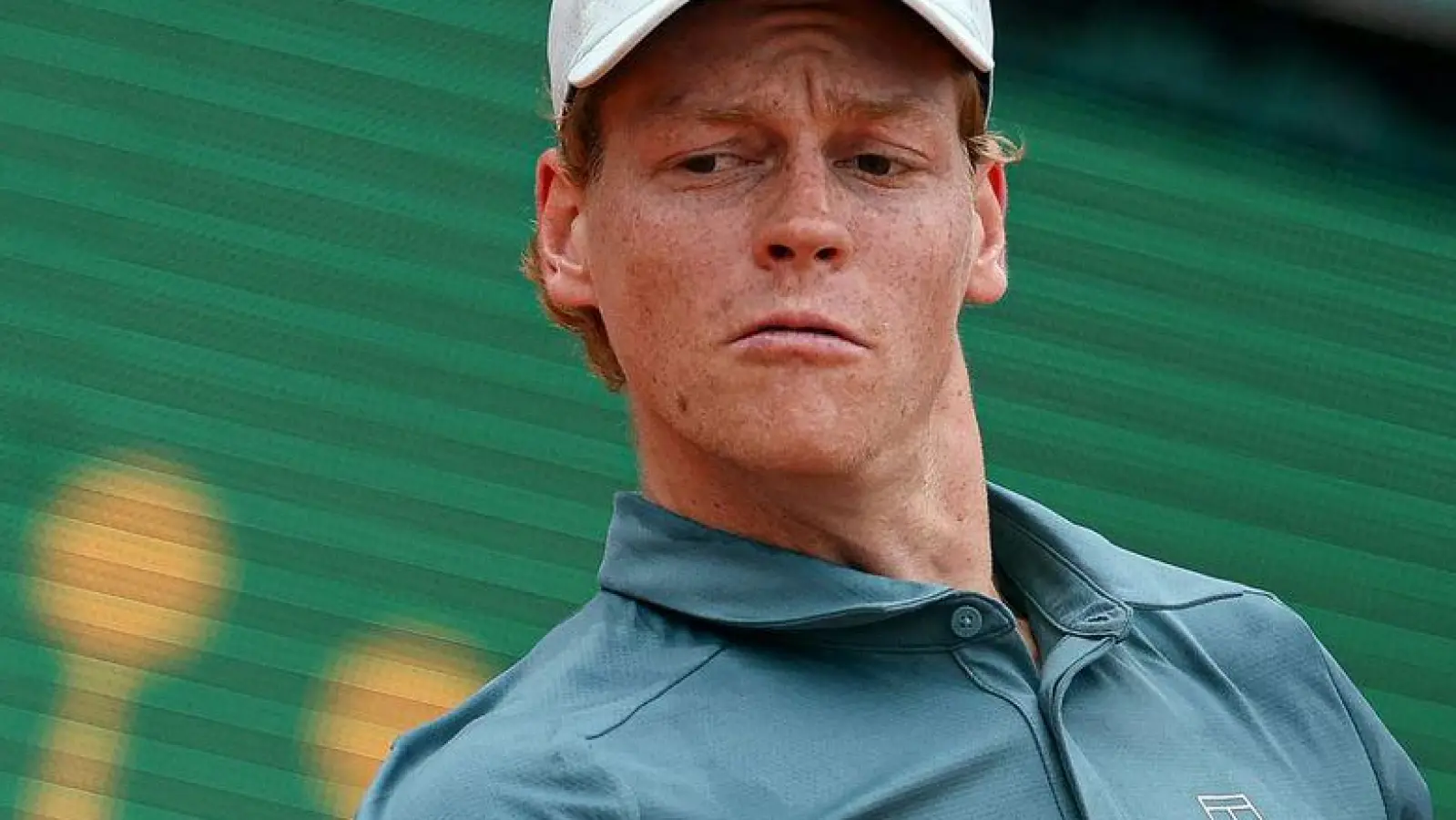 Jannik Sinner triumphiert beim Masters-Turnier in Monte-Carlo. (Foto: Valery Hache/AFP/dpa)