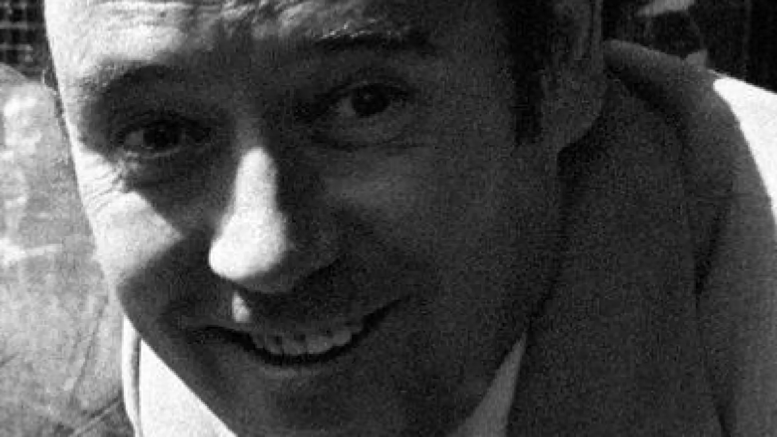 Der Biologe Desmond Morris - hier eine Aufnahme von 1981 - wurde mit seinem Buch „Der nackte Affe“ weltbekannt. (Foto: Pa/PA Wire/dpa)