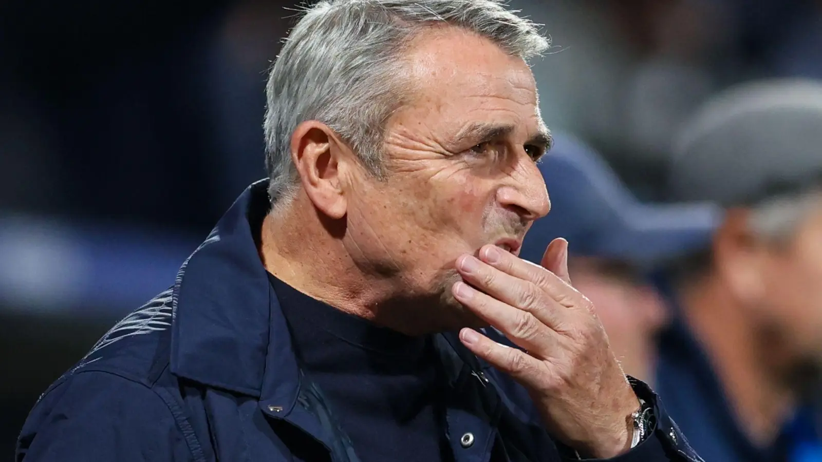 Allofs will keinen vorzeitigen Rückzug. (Archivbild) (Foto: Christoph Reichwein/dpa)