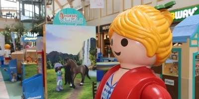 Playmobil-Figuren, hier eine Riesenversion bei einer Ausstellung im Ansbacher Brücken-Center, waren bislang in der Region beliebt.  (Foto: Oliver Herbst)