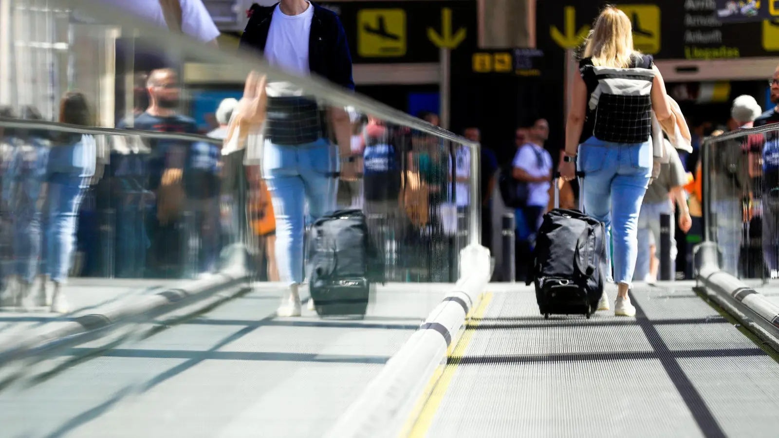 Streiks des Bodenpersonals sorgen an spanischen Flughäfen für Verspätungen und Probleme bei der Gepäckabfertigung. (Foto: Clara Margais/dpa/dpa-tmn)