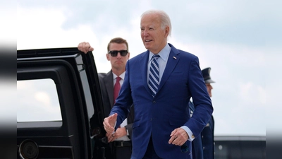 Auf dem Weg zum TV-Studio: US-Präsident Joe Biden tritt in Atlanta gegen Ex-Präsident Donald Trump an. (Foto: Evan Vucci/AP/dpa)