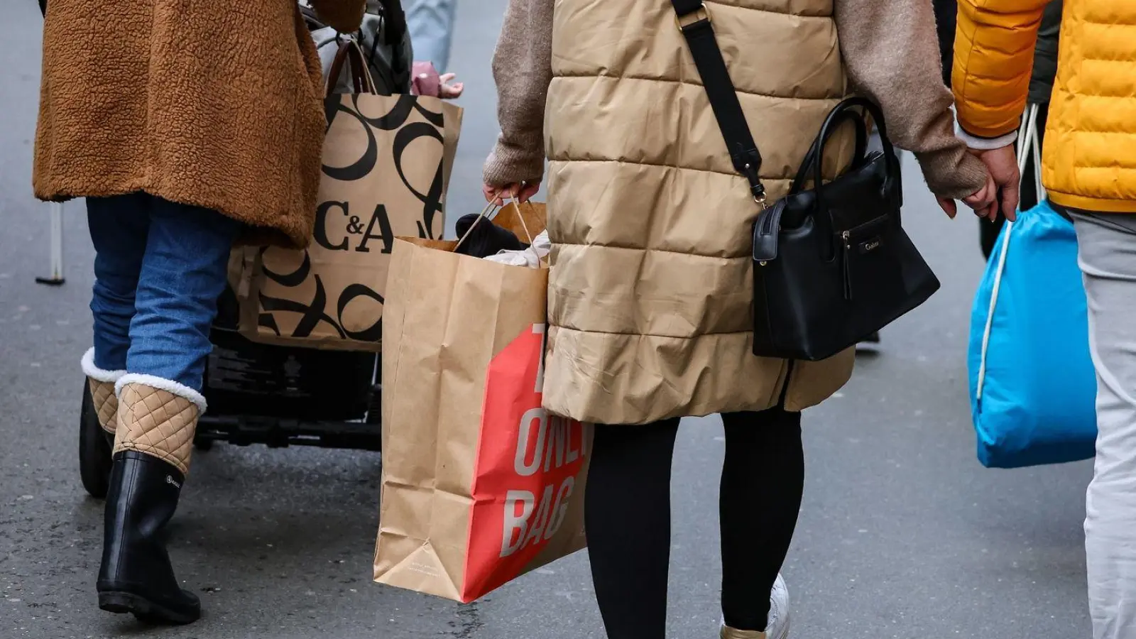 Das Statistische Bundesamt hat Zahlen zum Umsatz im Einzelhandel im vergangenen Jahr veröffentlicht. (Foto: Jan Woitas/dpa)