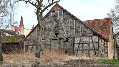 An dieser Scheune wird der Zustand, aber auch das Alter des ehemaligen Bauernhofes Schaitbergerstraße 36 deutlich. (Archivfoto: Tizian Gerbing)