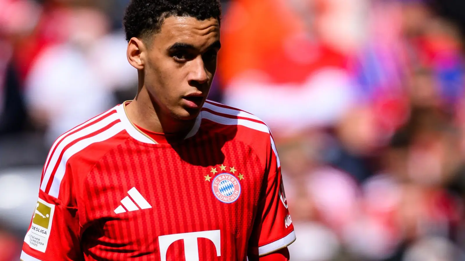 Jamal Musiala hat beim FC Bayern noch einen Vertrag bis 2030 (Archivbild). (Foto: Tom Weller/dpa)