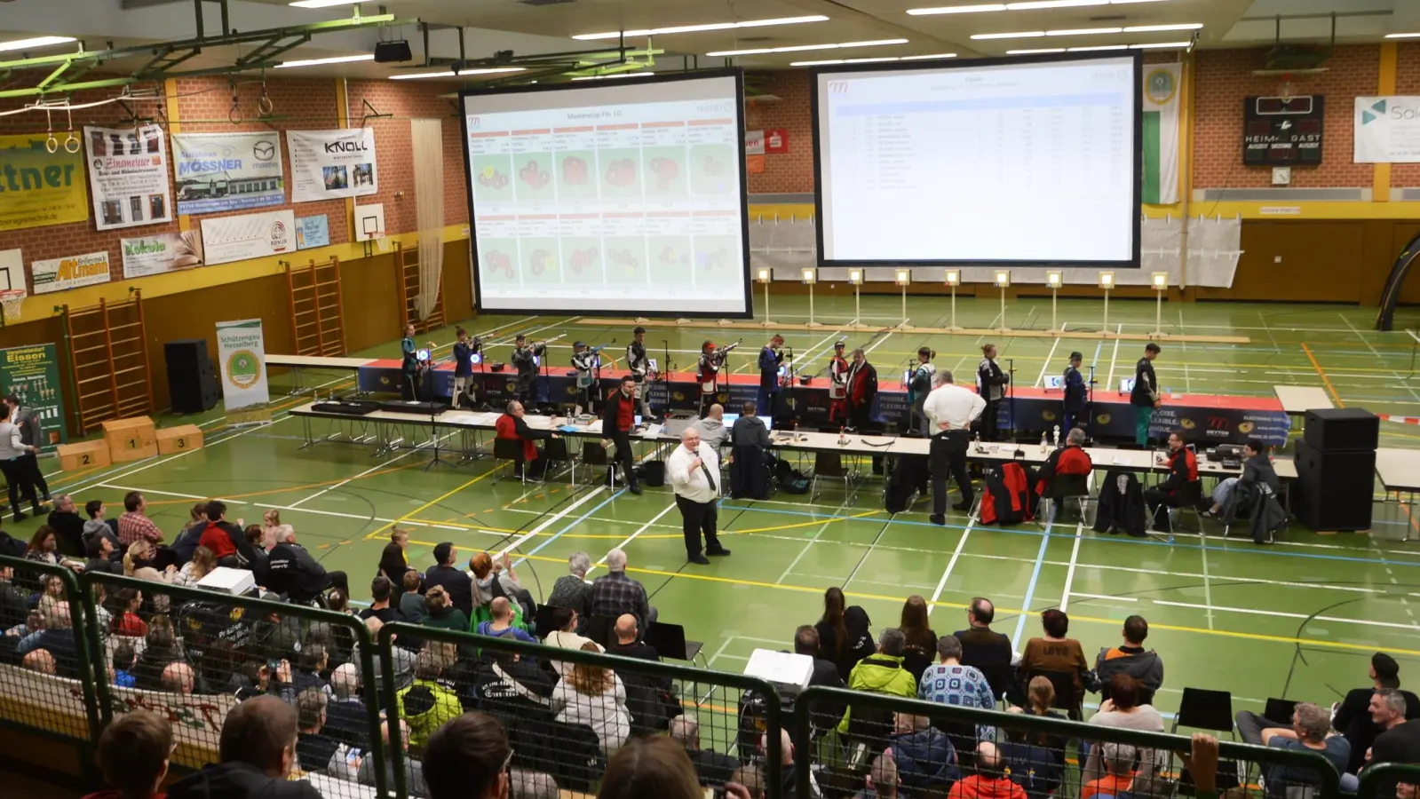Trefferanzeigen sorgen beim Masters-Cup dafür, dass die Zuschauer immer im Bilde sind. (Foto: Peter Tippl)