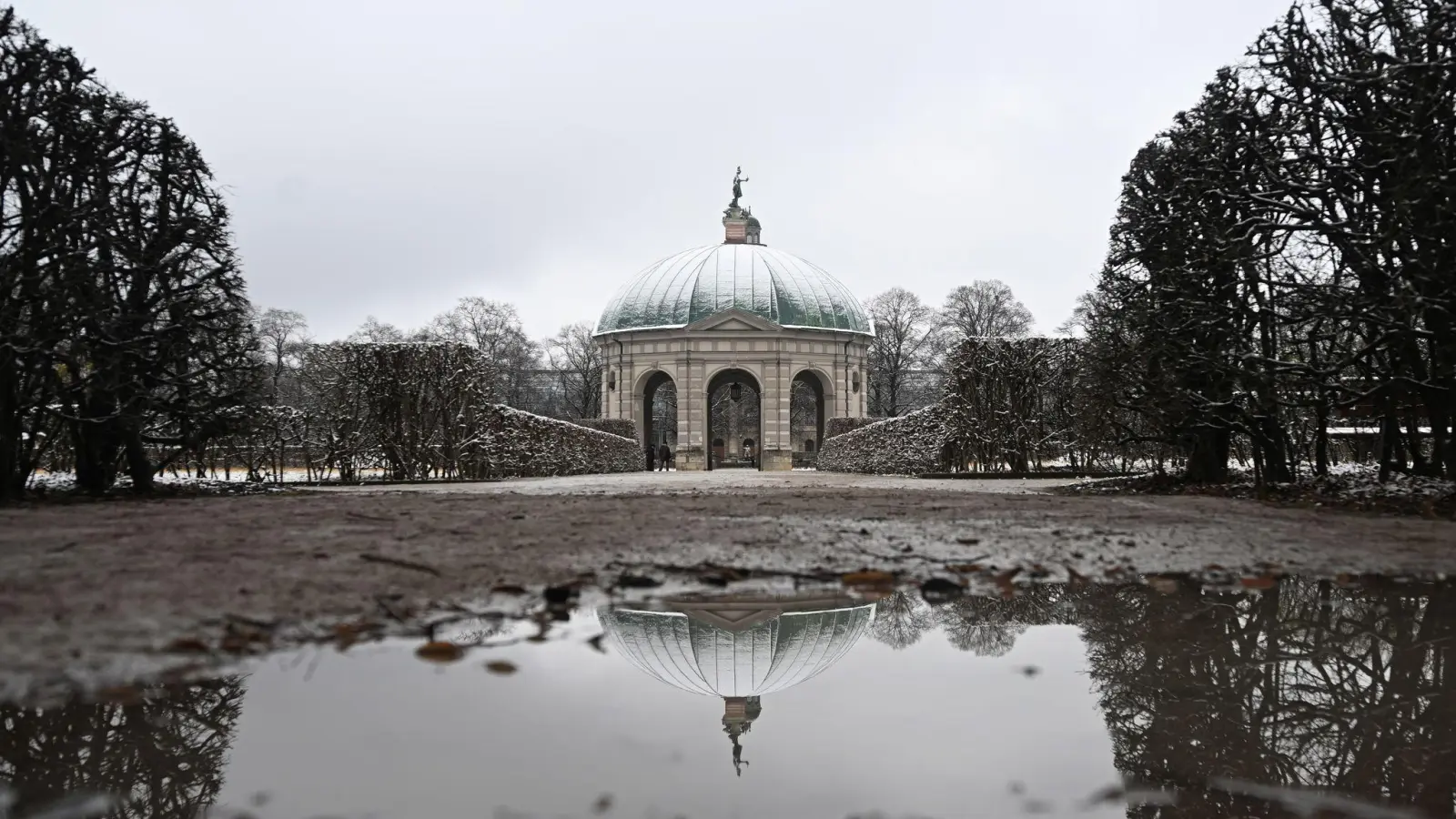 Ungemütliches Wetter in München. (Archivbild) (Foto: Felix Hörhager/dpa)