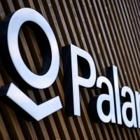 Palantir ist auf die Auswertung großer Datenmengen spezialisiert. (Archivbild) (Foto: Gian Ehrenzeller/KEYSTONE/dpa)